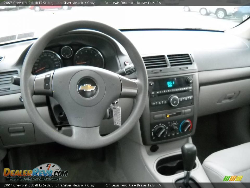 2007 Chevrolet Cobalt LS Sedan Ultra Silver Metallic / Gray Photo #11