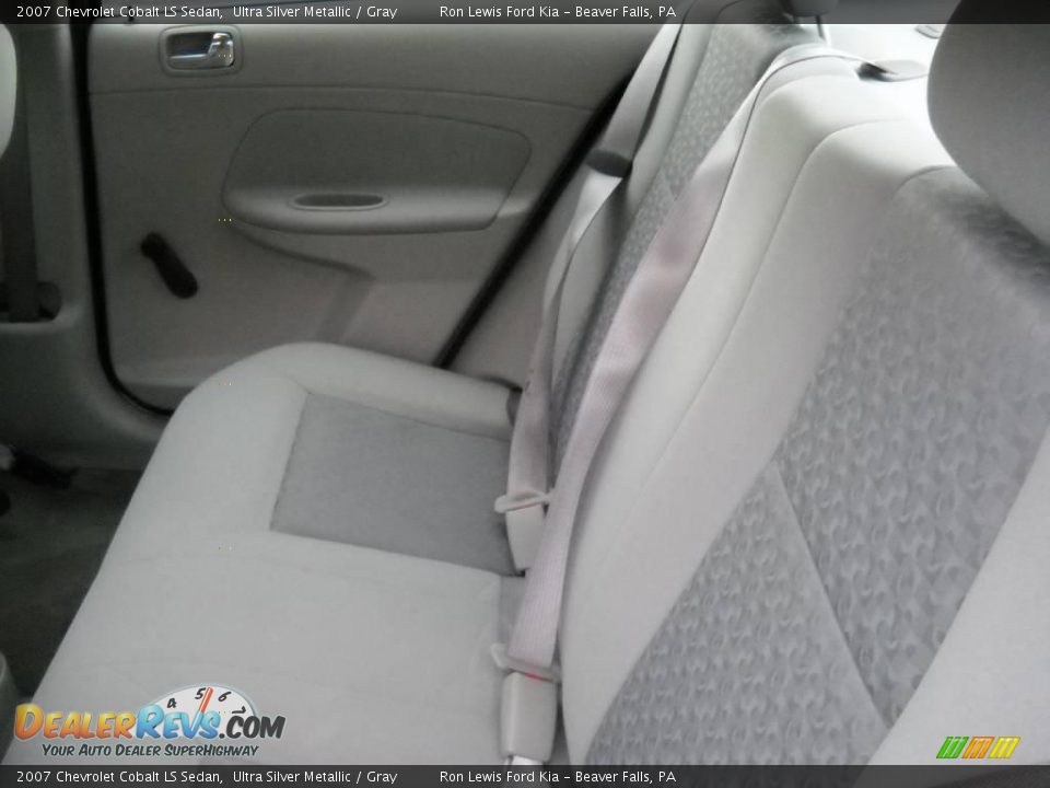 2007 Chevrolet Cobalt LS Sedan Ultra Silver Metallic / Gray Photo #12