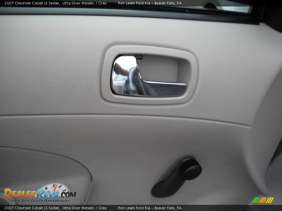 2007 Chevrolet Cobalt LS Sedan Ultra Silver Metallic / Gray Photo #21