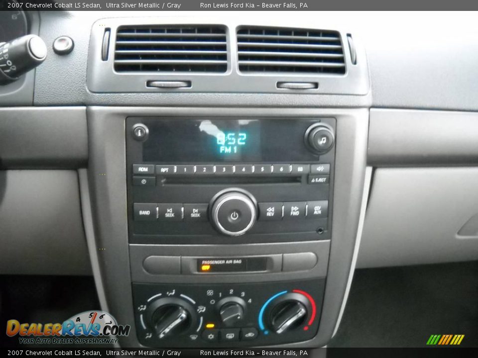 2007 Chevrolet Cobalt LS Sedan Ultra Silver Metallic / Gray Photo #22