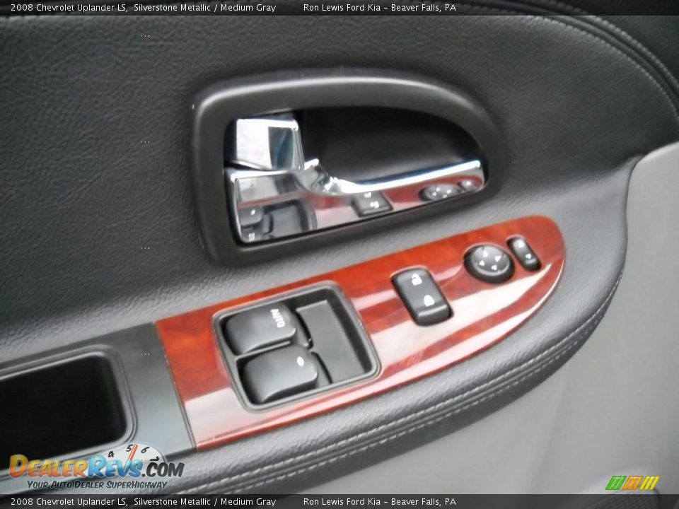 2008 Chevrolet Uplander LS Silverstone Metallic / Medium Gray Photo #21