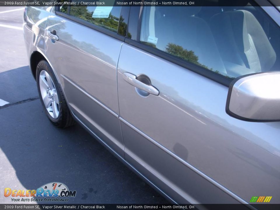 2009 Ford Fusion SE Vapor Silver Metallic / Charcoal Black Photo #5