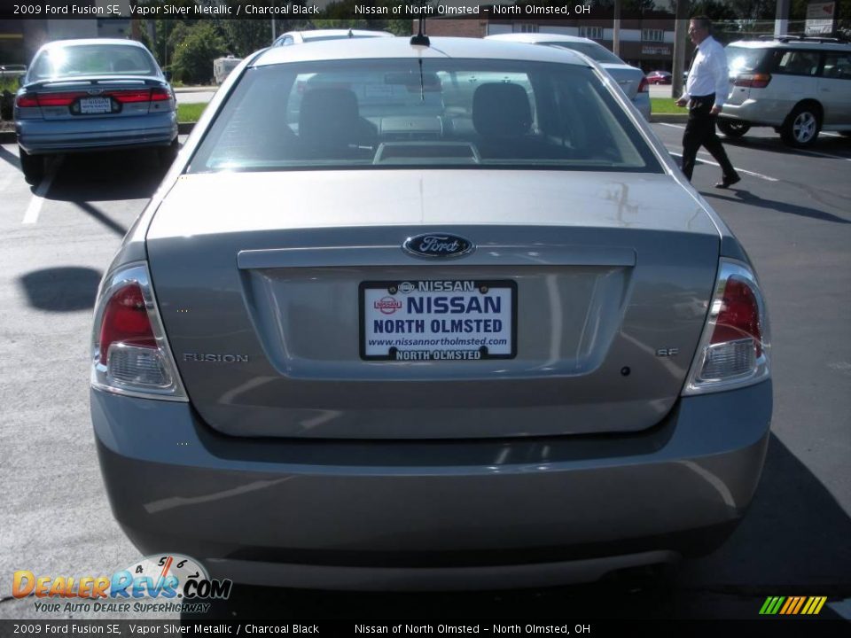2009 Ford Fusion SE Vapor Silver Metallic / Charcoal Black Photo #7