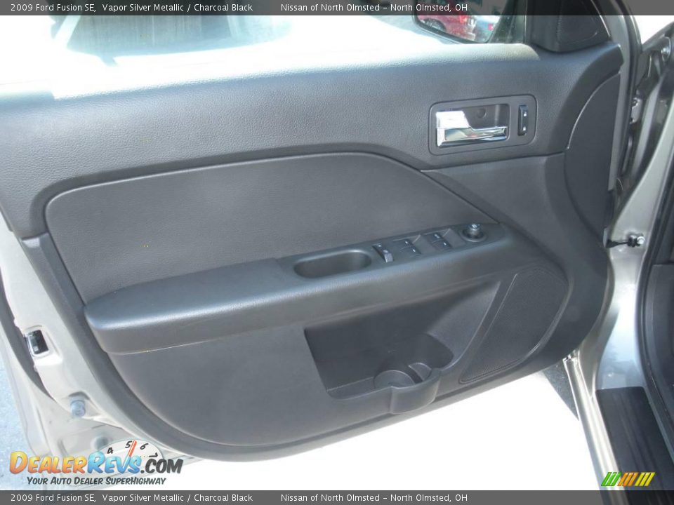 2009 Ford Fusion SE Vapor Silver Metallic / Charcoal Black Photo #12