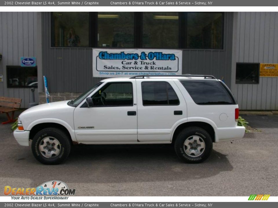 2002 Chevrolet Blazer LS 4x4 Summit White / Graphite Photo #2