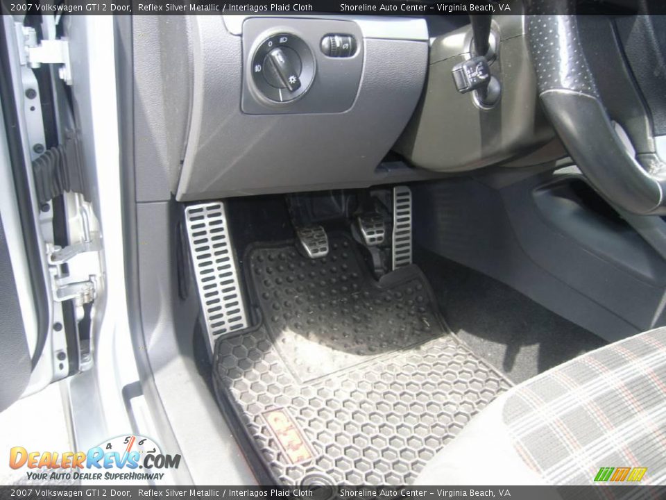 2007 Volkswagen GTI 2 Door Reflex Silver Metallic / Interlagos Plaid Cloth Photo #18