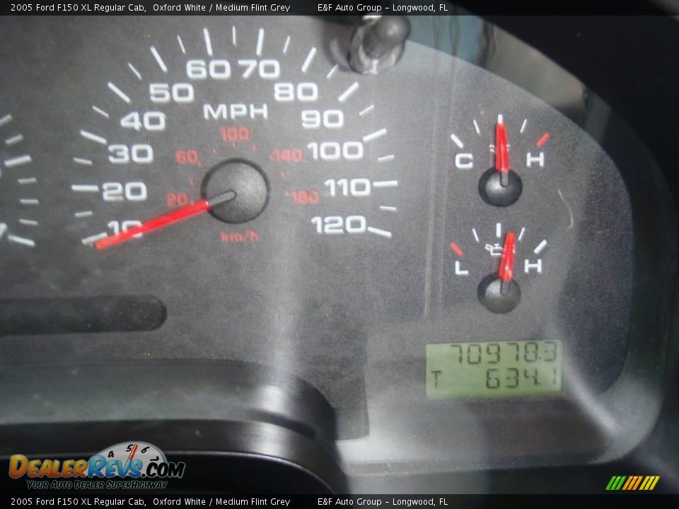 2005 Ford F150 XL Regular Cab Oxford White / Medium Flint Grey Photo #13