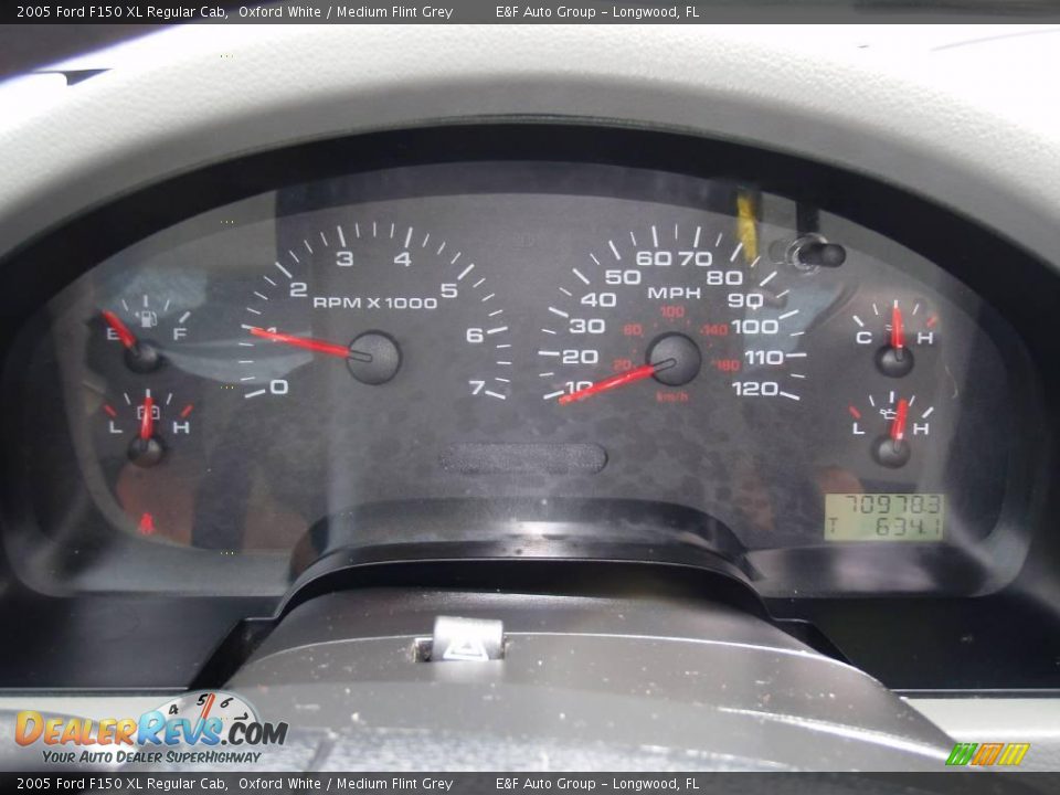 2005 Ford F150 XL Regular Cab Oxford White / Medium Flint Grey Photo #14