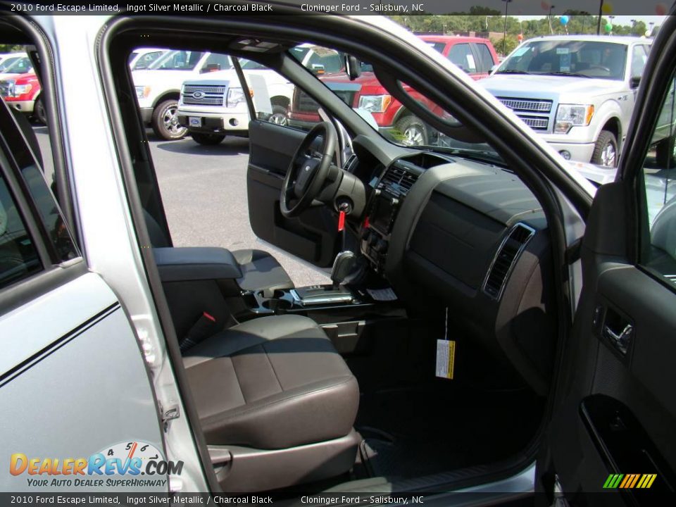 2010 Ford Escape Limited Ingot Silver Metallic / Charcoal Black Photo #12