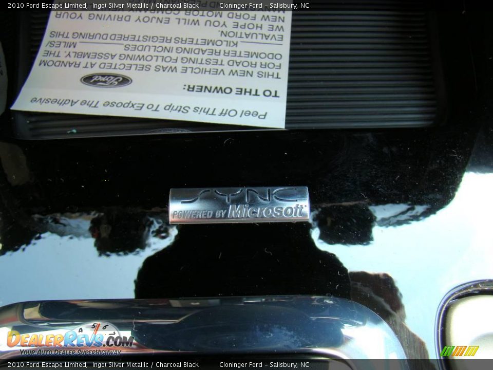 2010 Ford Escape Limited Ingot Silver Metallic / Charcoal Black Photo #24