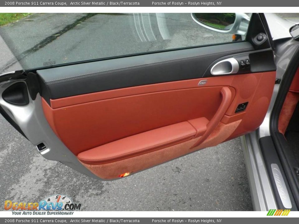 Door Panel of 2008 Porsche 911 Carrera Coupe Photo #10