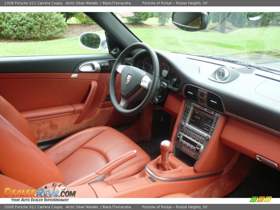 Dashboard of 2008 Porsche 911 Carrera Coupe Photo #13