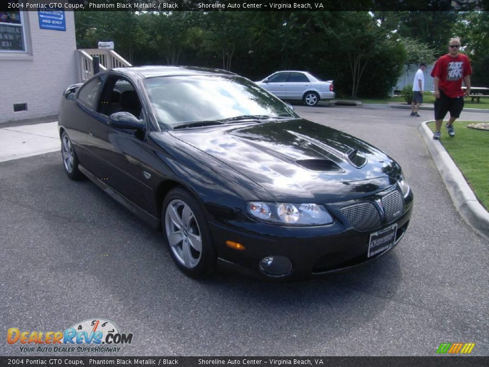 2004 Pontiac GTO Coupe Phantom Black Metallic / Black Photo #8