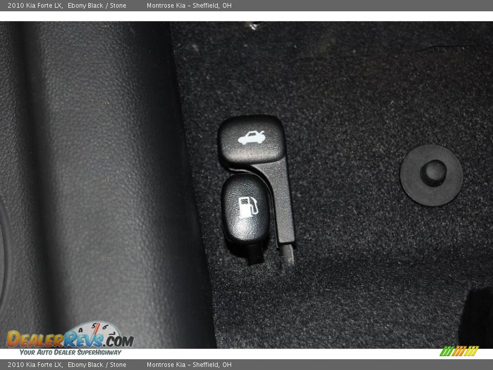 2010 Kia Forte LX Ebony Black / Stone Photo #22