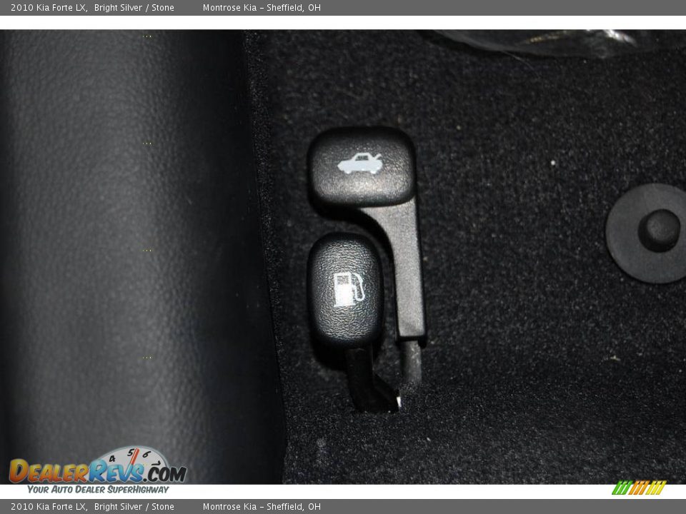 2010 Kia Forte LX Bright Silver / Stone Photo #30