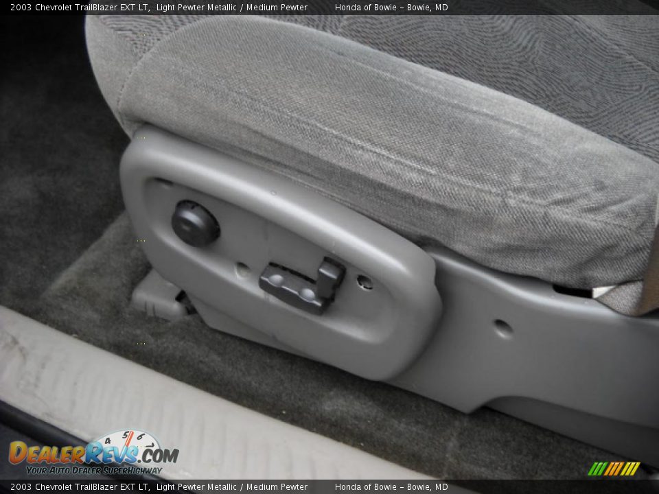 2003 Chevrolet TrailBlazer EXT LT Light Pewter Metallic / Medium Pewter Photo #11