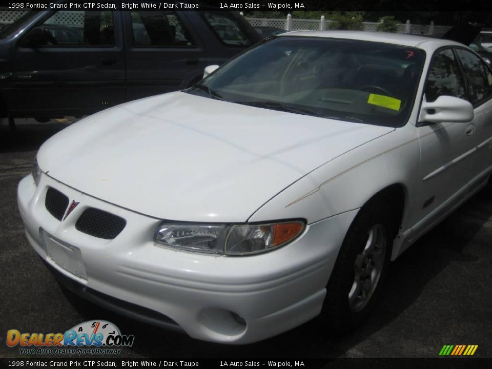 1998 Pontiac Grand Prix GTP Sedan Bright White / Dark Taupe Photo #7