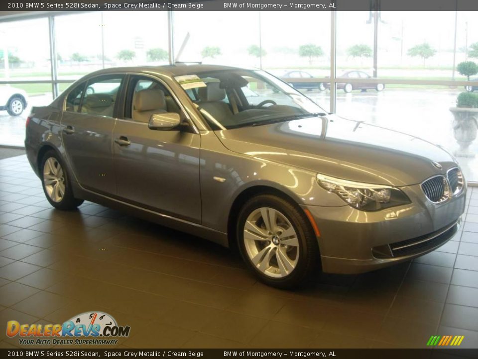 2010 BMW 5 Series 528i Sedan Space Grey Metallic / Cream Beige Photo #1