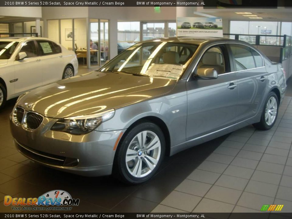 2010 BMW 5 Series 528i Sedan Space Grey Metallic / Cream Beige Photo #2