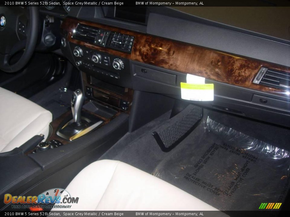 2010 BMW 5 Series 528i Sedan Space Grey Metallic / Cream Beige Photo #13