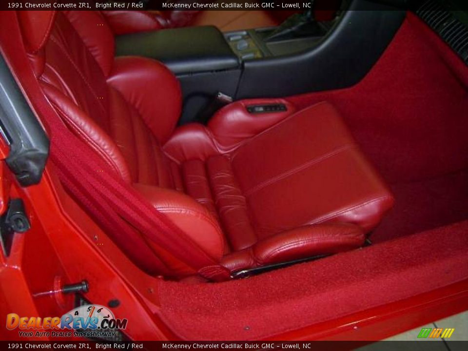 1991 Chevrolet Corvette ZR1 Bright Red / Red Photo #8