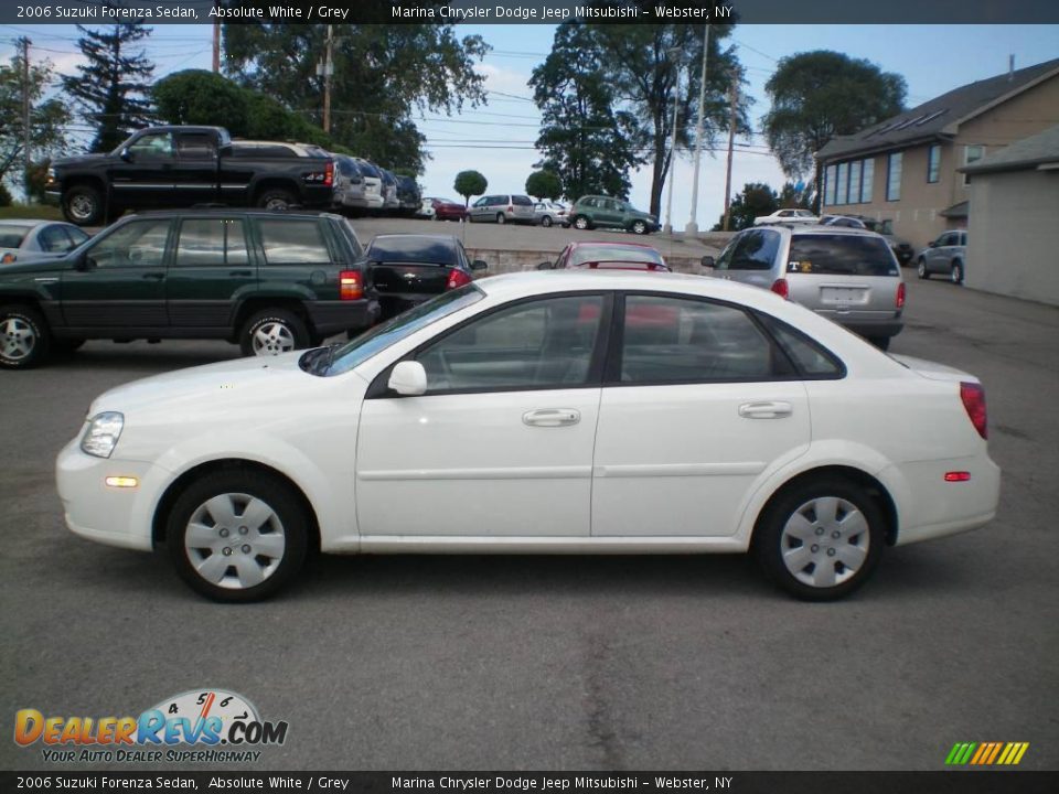 2006 Suzuki Forenza Sedan Absolute White / Grey Photo #6