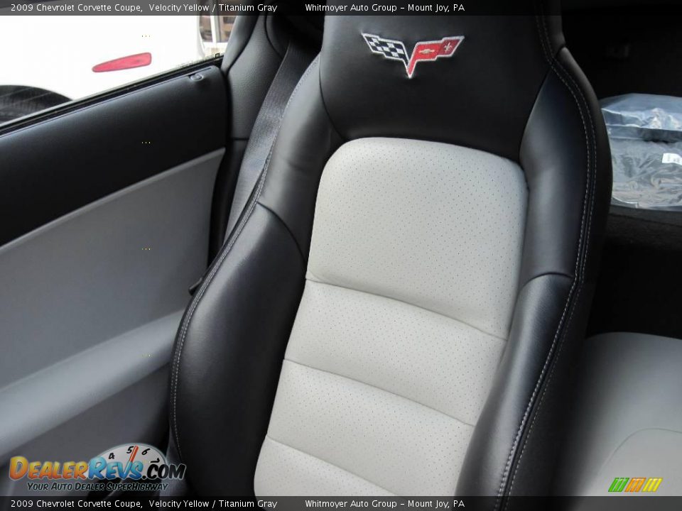 2009 Chevrolet Corvette Coupe Velocity Yellow / Titanium Gray Photo #18