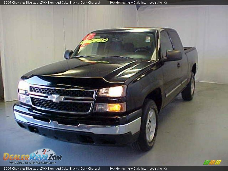 2006 Chevrolet Silverado 1500 Extended Cab Black / Dark Charcoal Photo #3