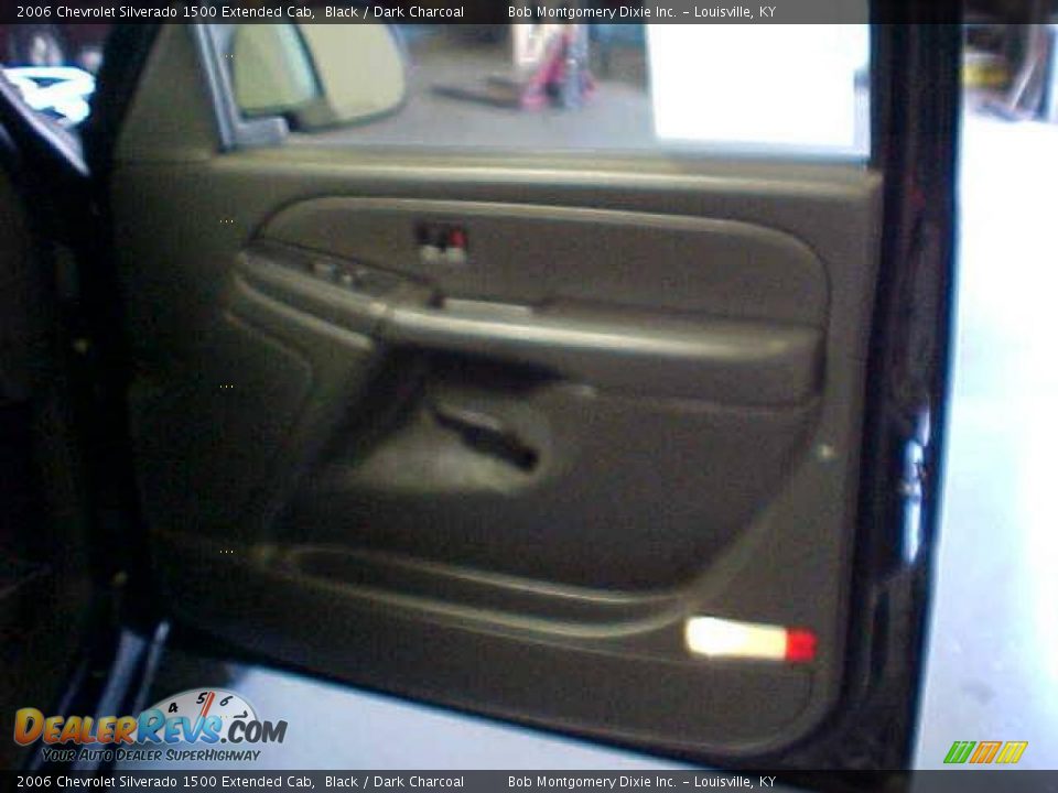 2006 Chevrolet Silverado 1500 Extended Cab Black / Dark Charcoal Photo #7