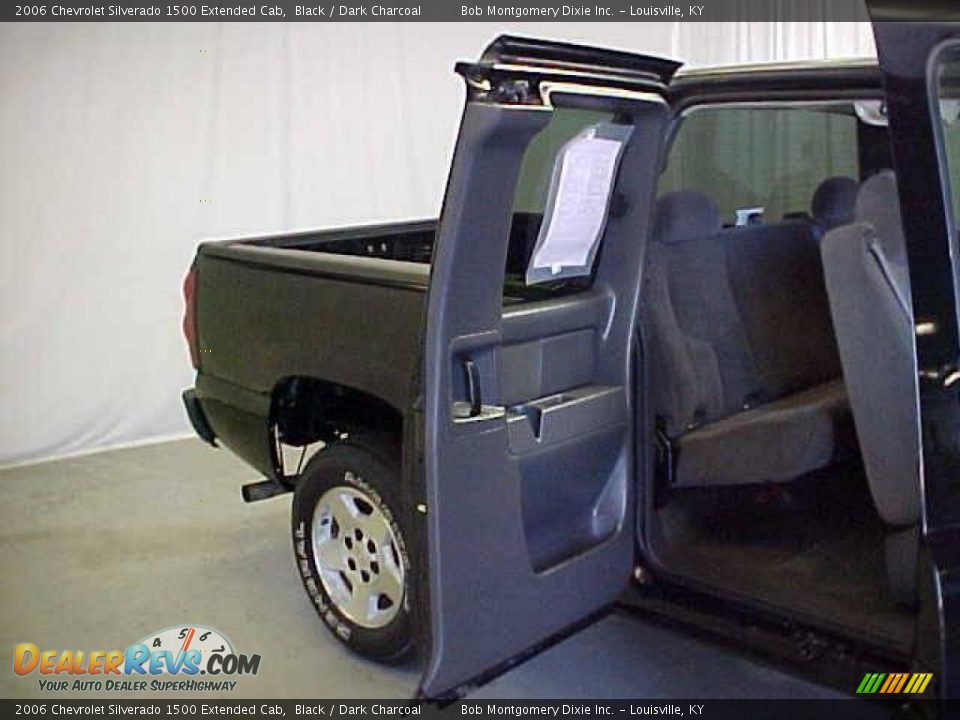 2006 Chevrolet Silverado 1500 Extended Cab Black / Dark Charcoal Photo #10