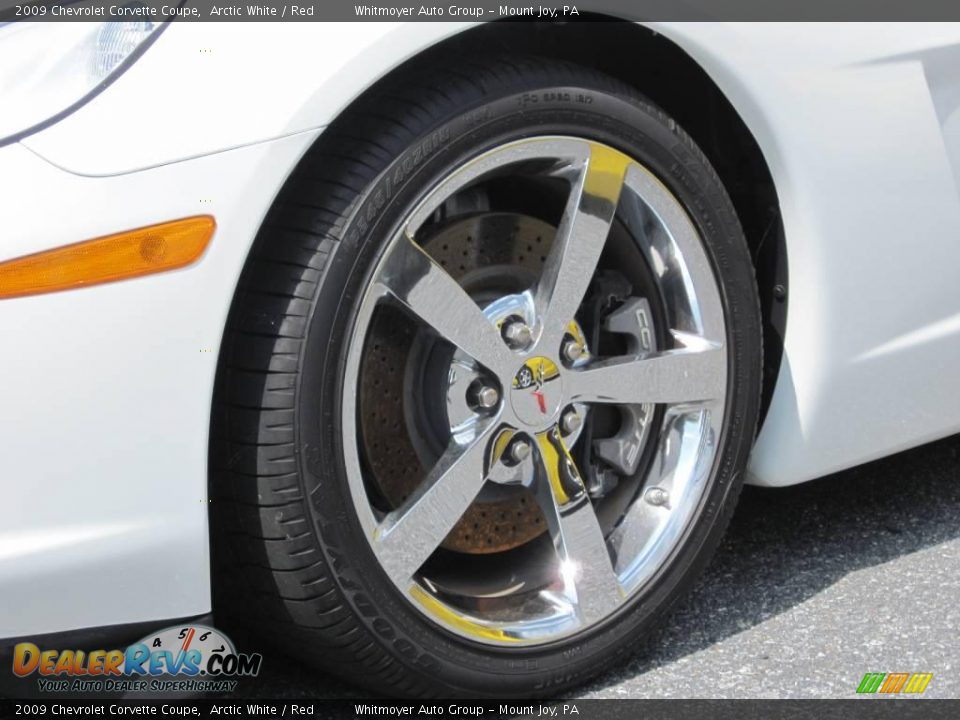 2009 Chevrolet Corvette Coupe Arctic White / Red Photo #3