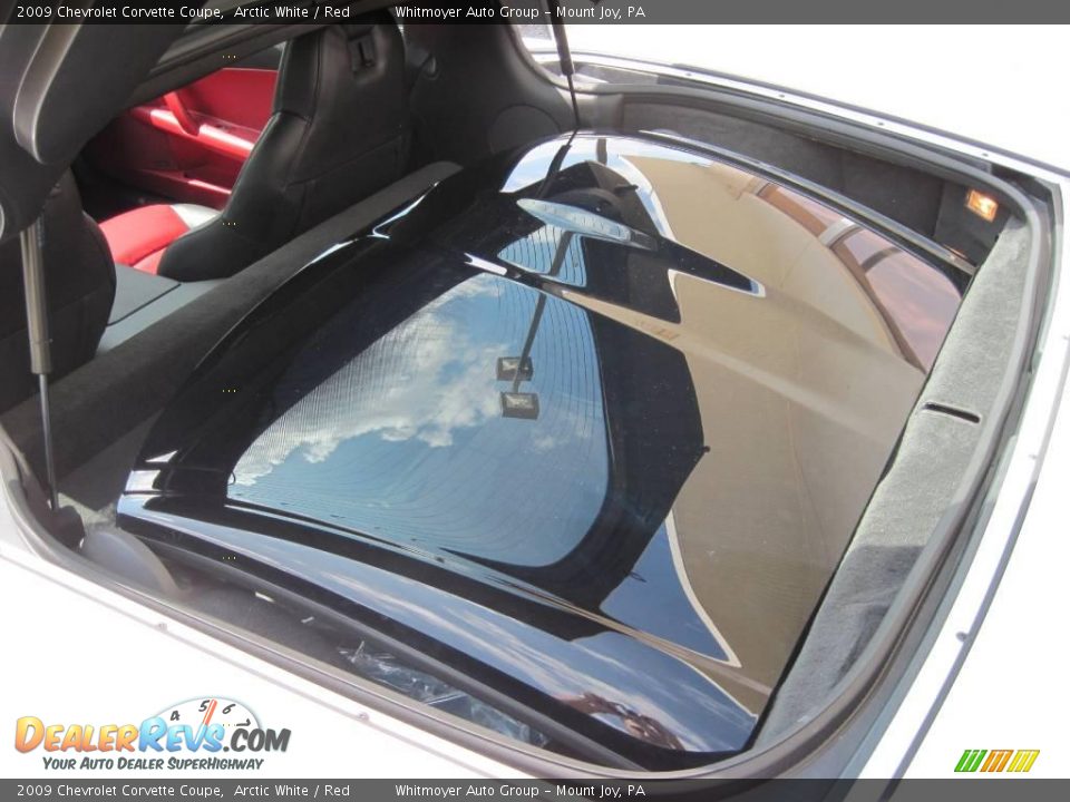 2009 Chevrolet Corvette Coupe Arctic White / Red Photo #8