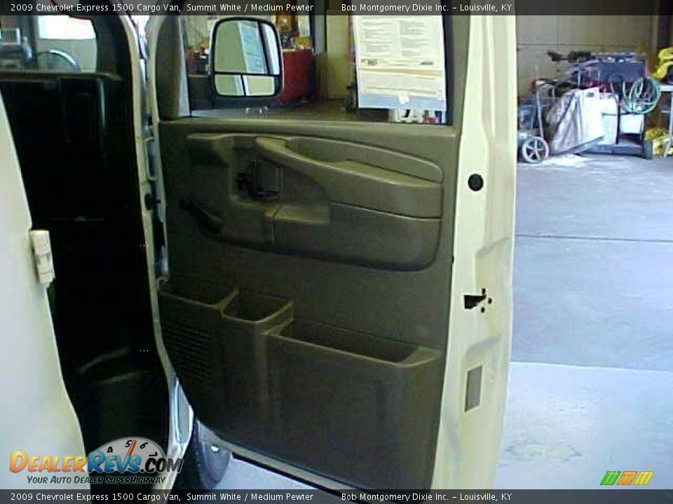 2009 Chevrolet Express 1500 Cargo Van Summit White / Medium Pewter Photo #6