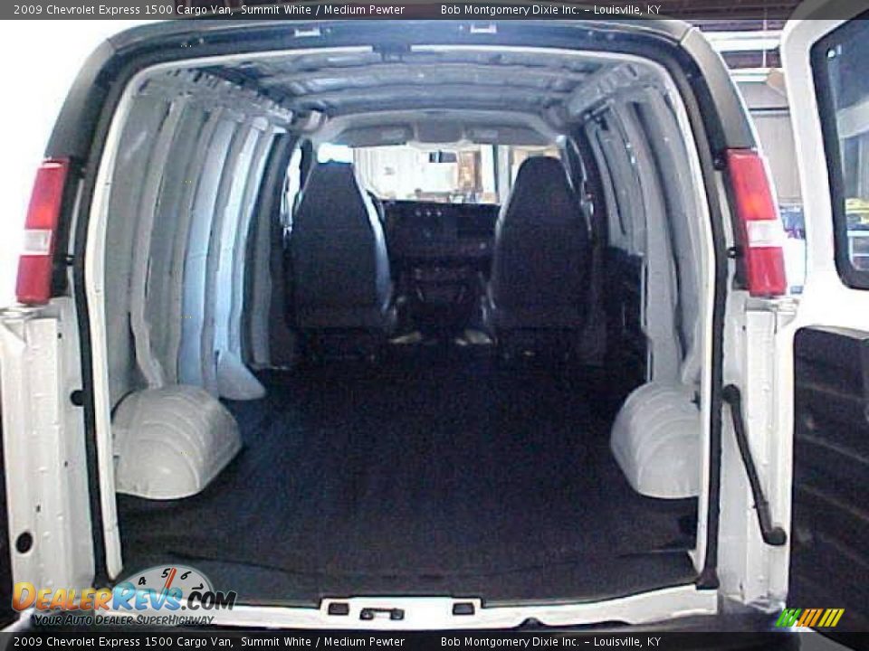 2009 Chevrolet Express 1500 Cargo Van Summit White / Medium Pewter Photo #12