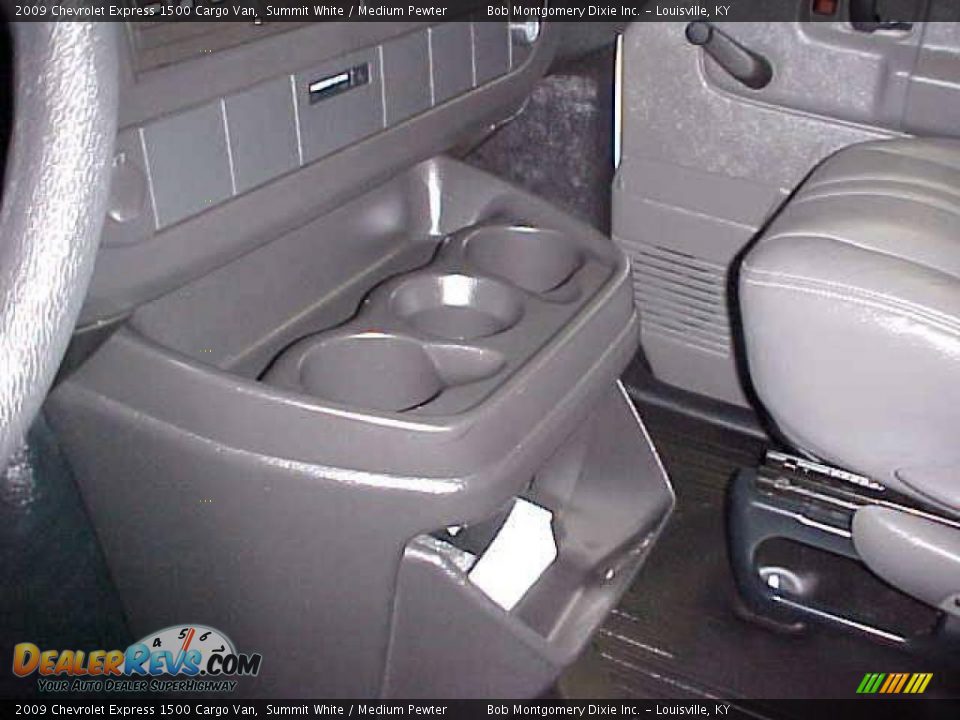 2009 Chevrolet Express 1500 Cargo Van Summit White / Medium Pewter Photo #17