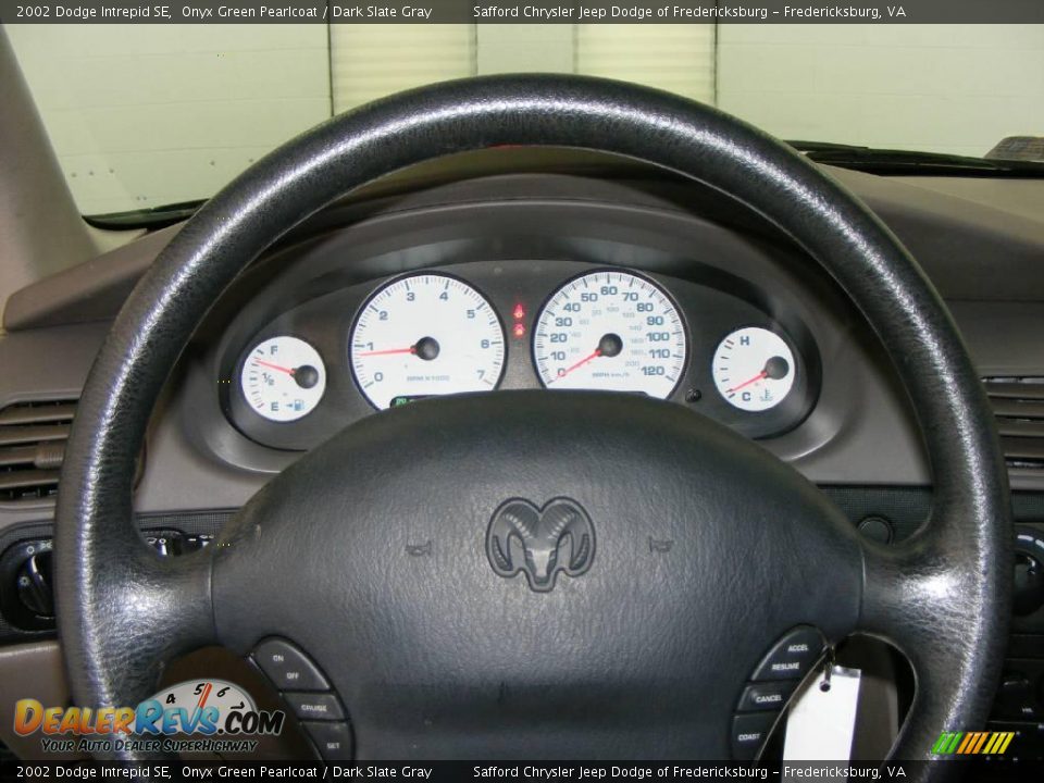 2002 Dodge Intrepid SE Onyx Green Pearlcoat / Dark Slate Gray Photo #8