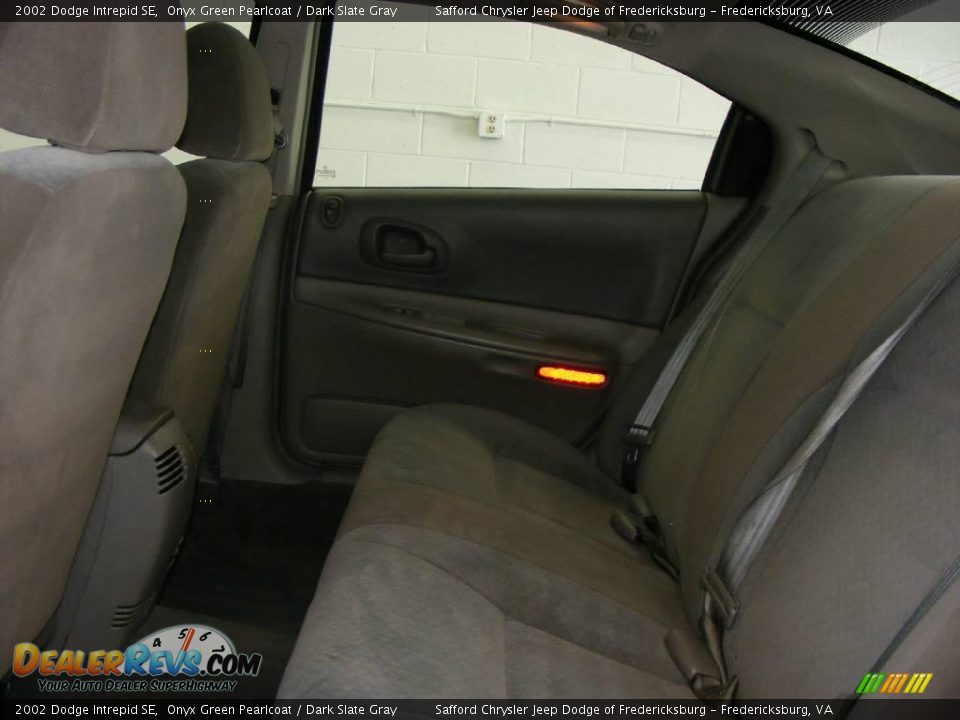 2002 Dodge Intrepid SE Onyx Green Pearlcoat / Dark Slate Gray Photo #15