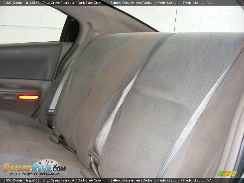 2002 Dodge Intrepid SE Onyx Green Pearlcoat / Dark Slate Gray Photo #16