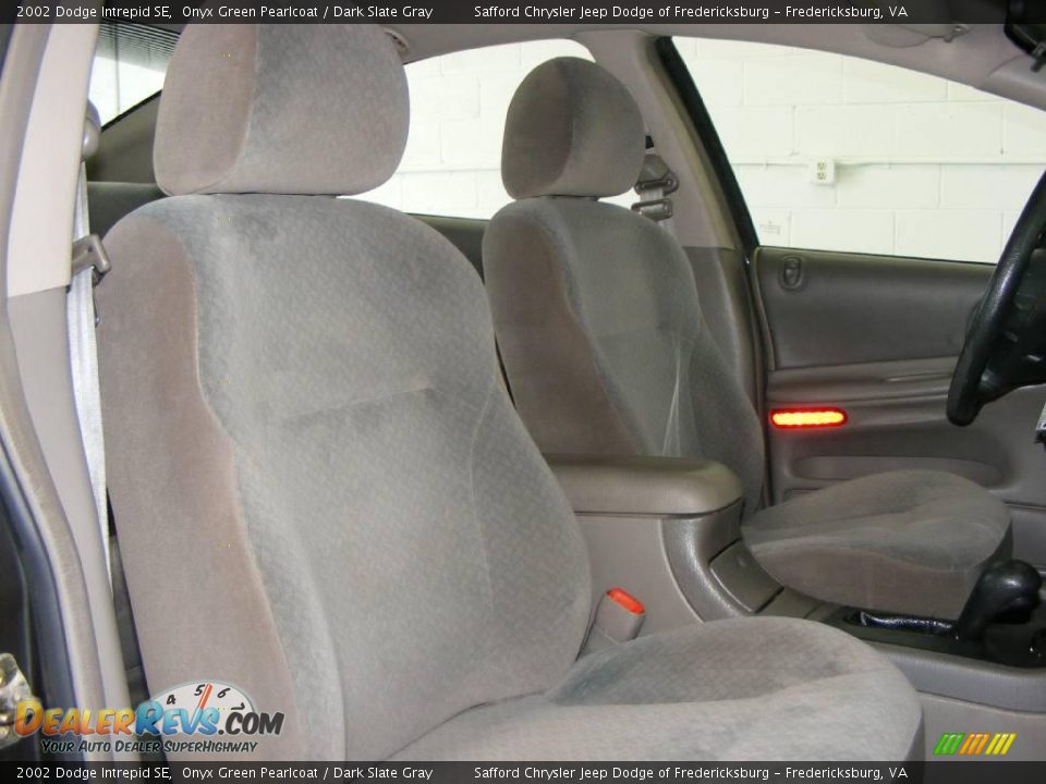 2002 Dodge Intrepid SE Onyx Green Pearlcoat / Dark Slate Gray Photo #20