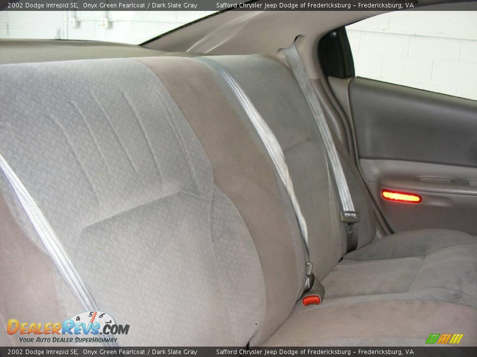 2002 Dodge Intrepid SE Onyx Green Pearlcoat / Dark Slate Gray Photo #23