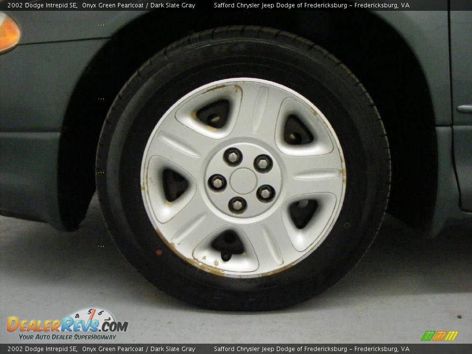 2002 Dodge Intrepid SE Onyx Green Pearlcoat / Dark Slate Gray Photo #30