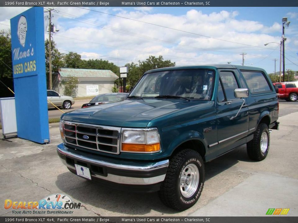 1996 Ford Bronco XLT 4x4 Pacific Green Metallic / Beige Photo #4