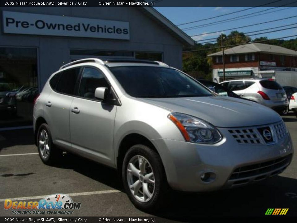 2009 Nissan Rogue SL AWD Silver Ice / Gray Photo #4