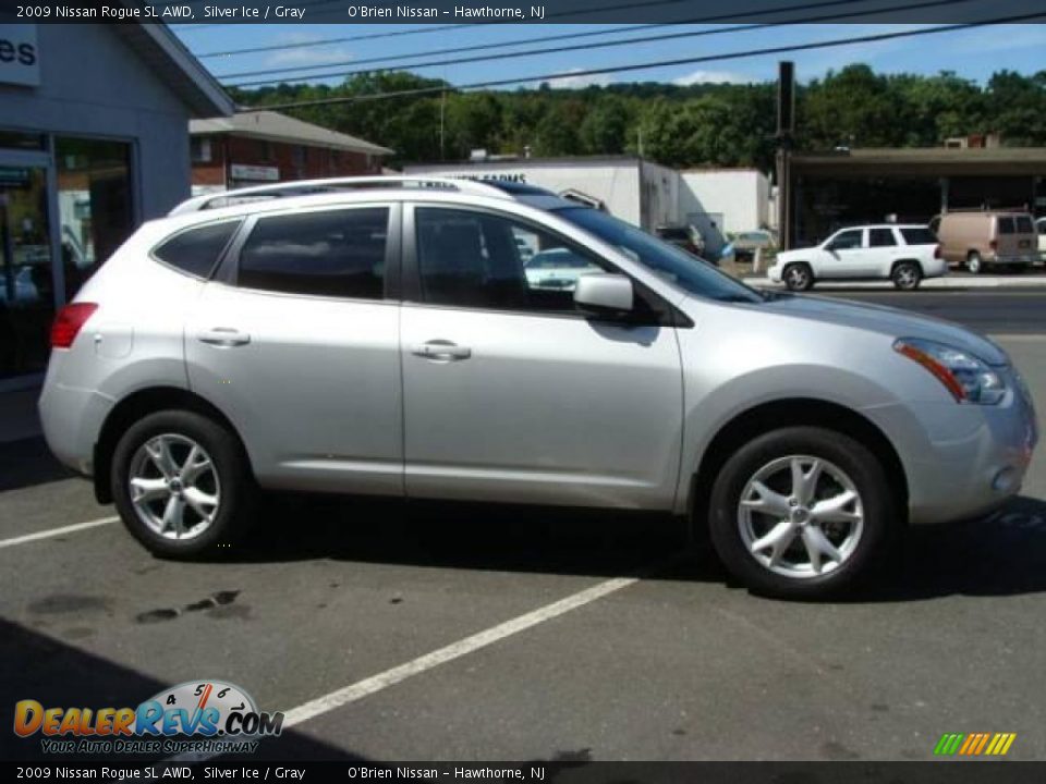 2009 Nissan Rogue SL AWD Silver Ice / Gray Photo #5