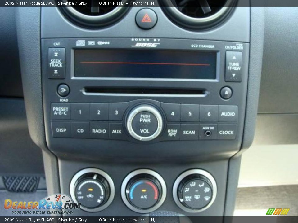 2009 Nissan Rogue SL AWD Silver Ice / Gray Photo #16