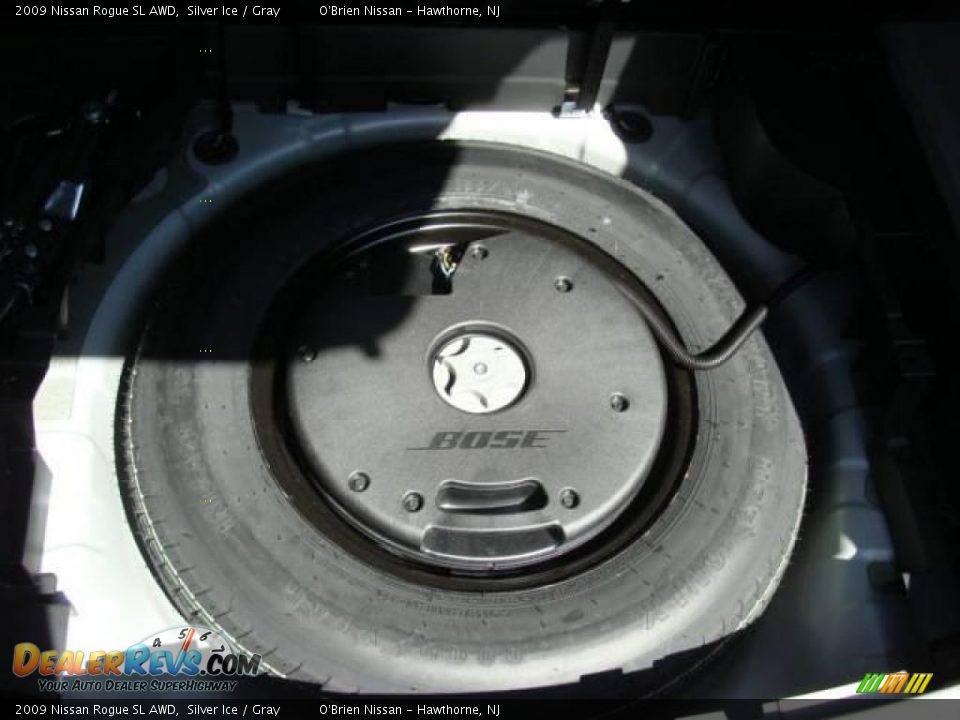 2009 Nissan Rogue SL AWD Silver Ice / Gray Photo #23