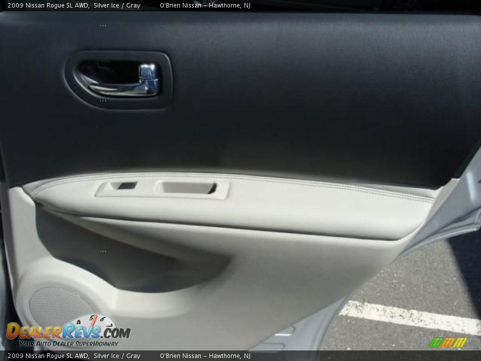 2009 Nissan Rogue SL AWD Silver Ice / Gray Photo #24
