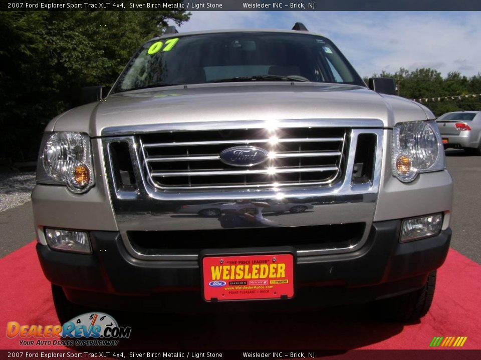 2007 Ford Explorer Sport Trac XLT 4x4 Silver Birch Metallic / Light Stone Photo #2