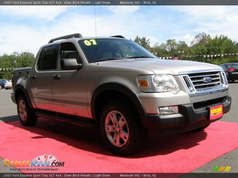 2007 Ford Explorer Sport Trac XLT 4x4 Silver Birch Metallic / Light Stone Photo #3