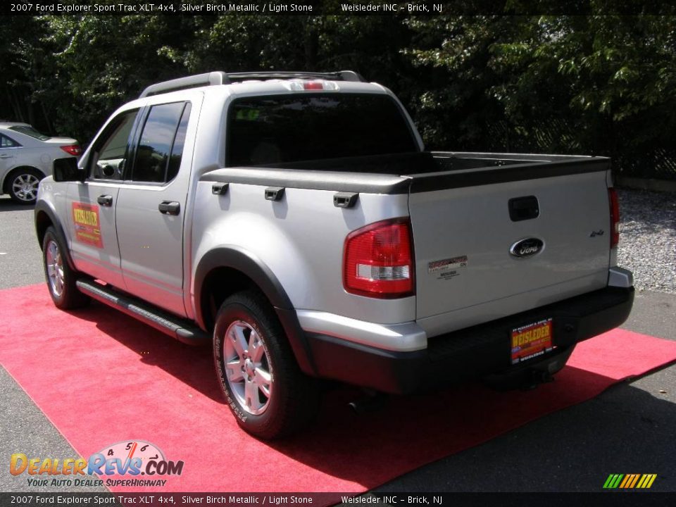 2007 Ford Explorer Sport Trac XLT 4x4 Silver Birch Metallic / Light Stone Photo #6